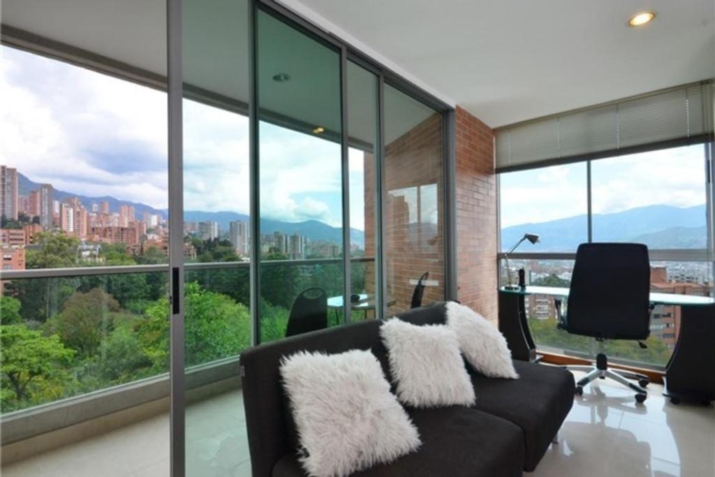 Modern Comfortable Condo With Pool  Property Views  Property Views Image 1 1
