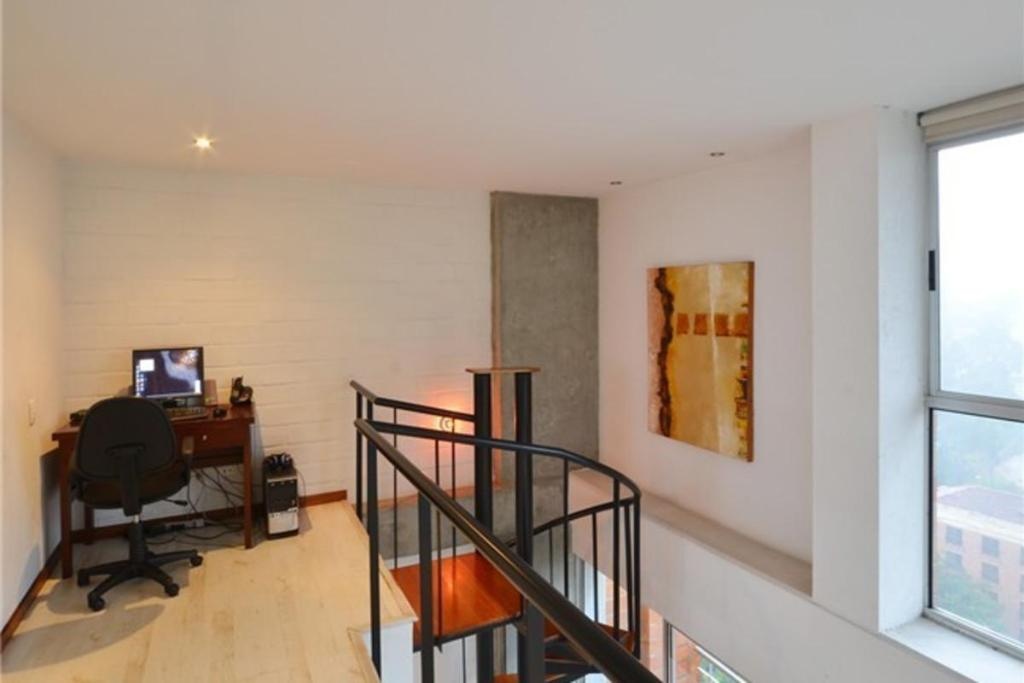 Hip Duplex Unit Near Nightlife  Property Views  Property Views Image 3 3