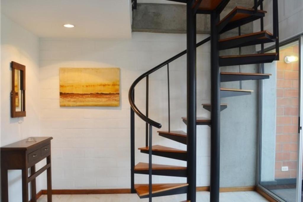 Hip Duplex Unit Near Nightlife  Property Views  Property Views Image 5 5