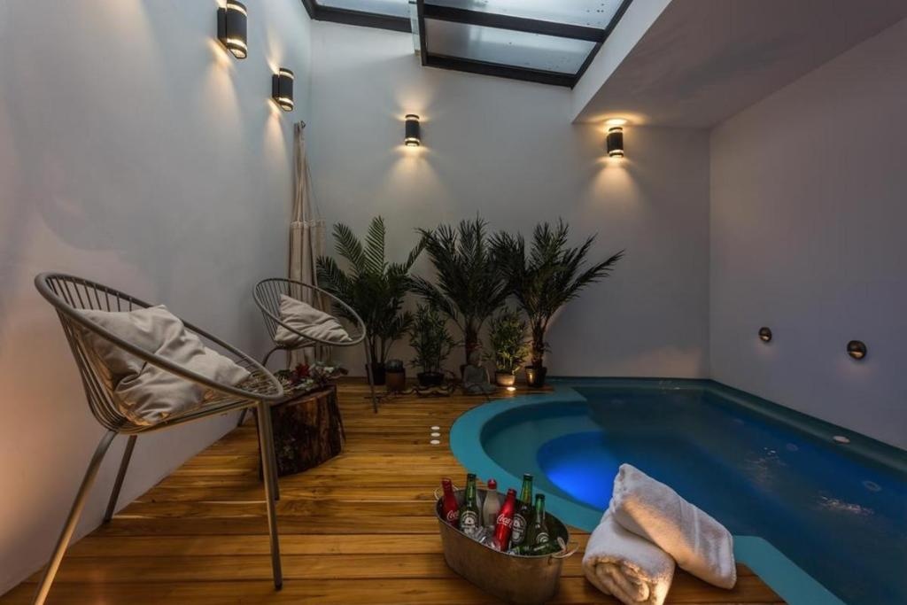 Perfect Jacuzzi Retreat For Couples  Facilities  Facilities Image 4 4