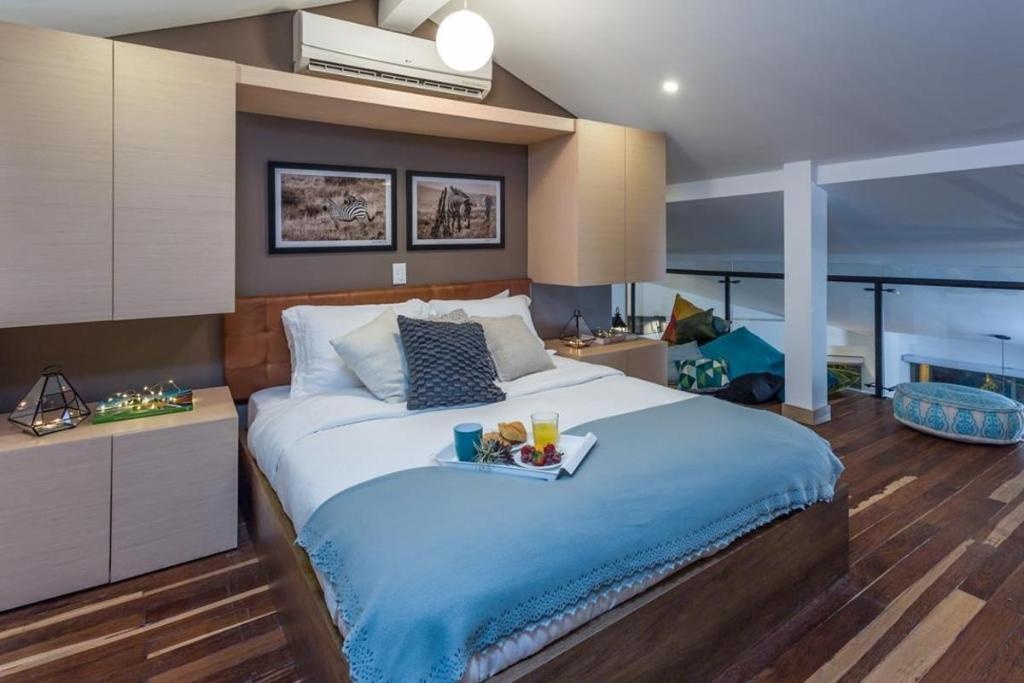 Stunning Loft With Bamboo Views  Rooms  Rooms Image 1 1