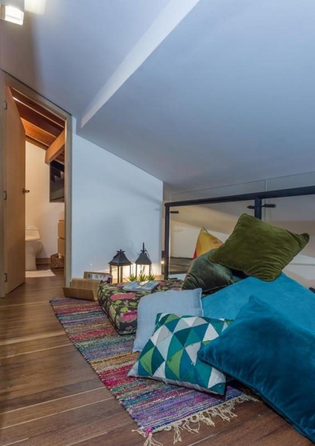 Stunning Loft With Bamboo Views  Rooms  Rooms Image 3 3