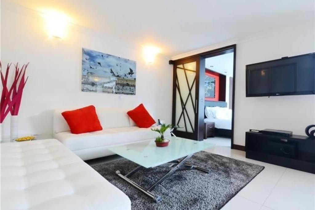 Fantastic Short Term Rental Option  Rooms  Rooms Image 1 1