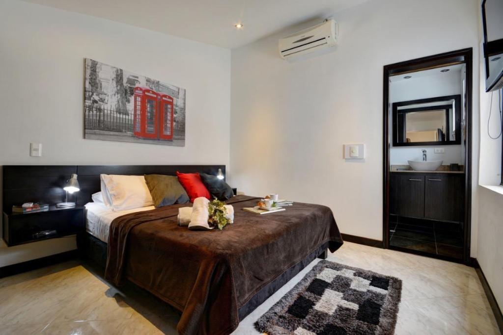 London Themed Unit Near Nightlife  Rooms  Rooms Image 5 5