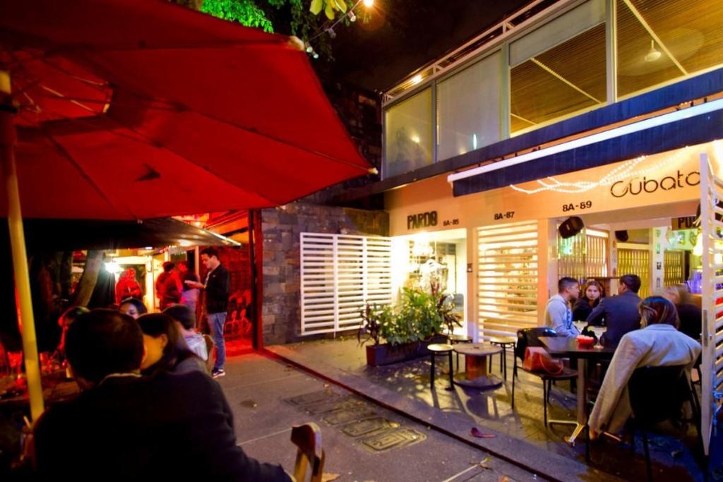 Jacuzzi Pad In Super Hip Area  Dining  Dining Image 3 3