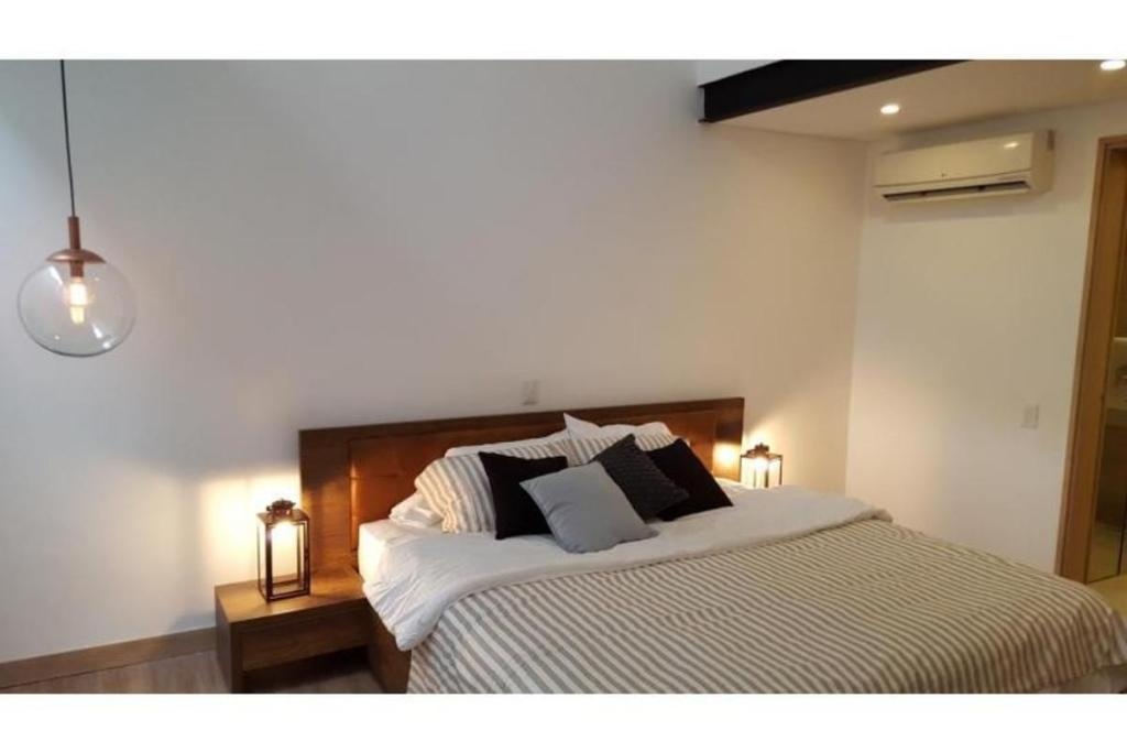Exclusive VIP 5 Star Jacuzzi Suite  Rooms  Rooms Image 5 5