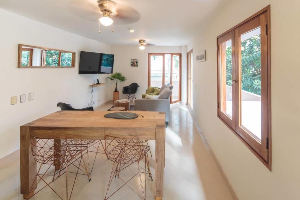Cozy Modern And Exclusive Condo Near Nightlife  Rooms  Rooms Image 11 11