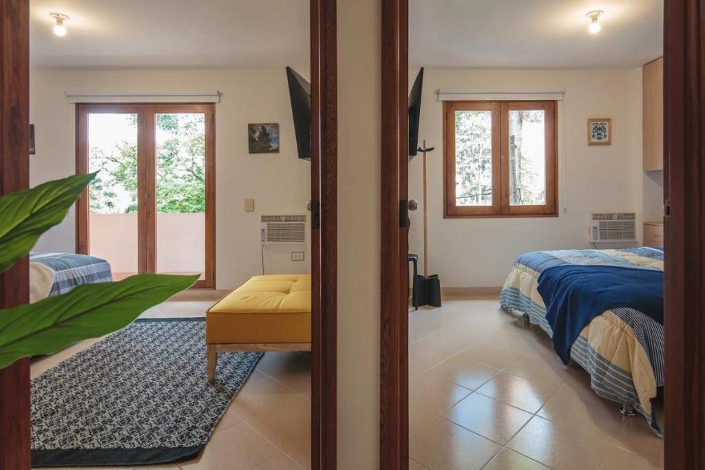 Cozy Modern And Exclusive Condo Near Nightlife  Rooms  Rooms Image 13 13