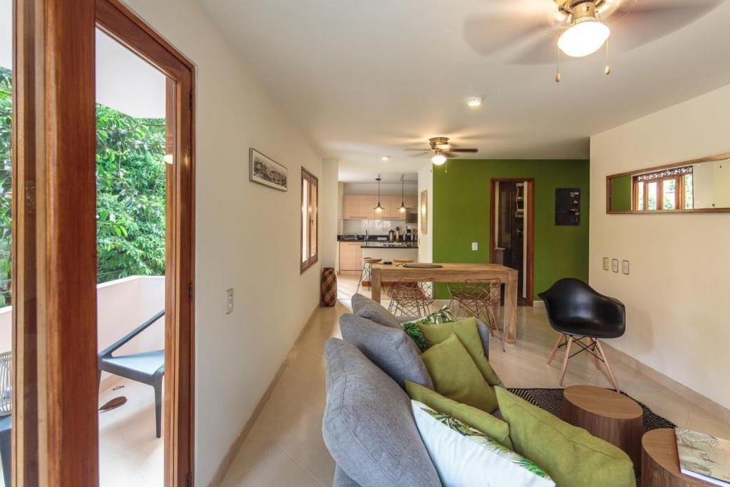 Cozy Modern And Exclusive Condo Near Nightlife  Rooms  Rooms Image 2 2