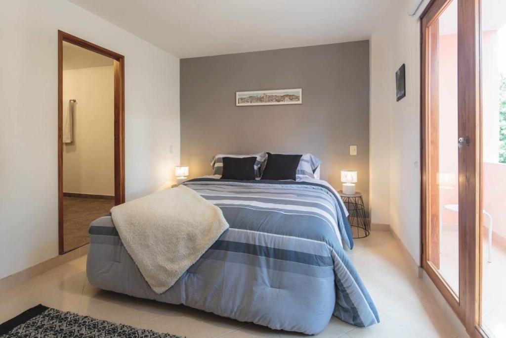 Cozy Modern And Exclusive Condo Near Nightlife  Rooms  Rooms Image 5 5