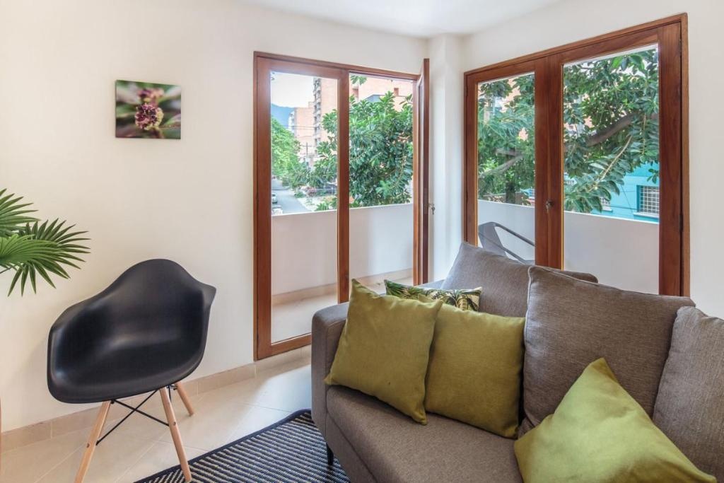 Cozy Modern And Exclusive Condo Near Nightlife  Rooms  Rooms Image 8 8