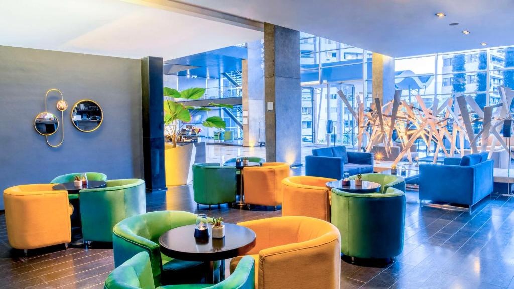 NH Collection Medellin Royal  Facilities  Barlounge 14