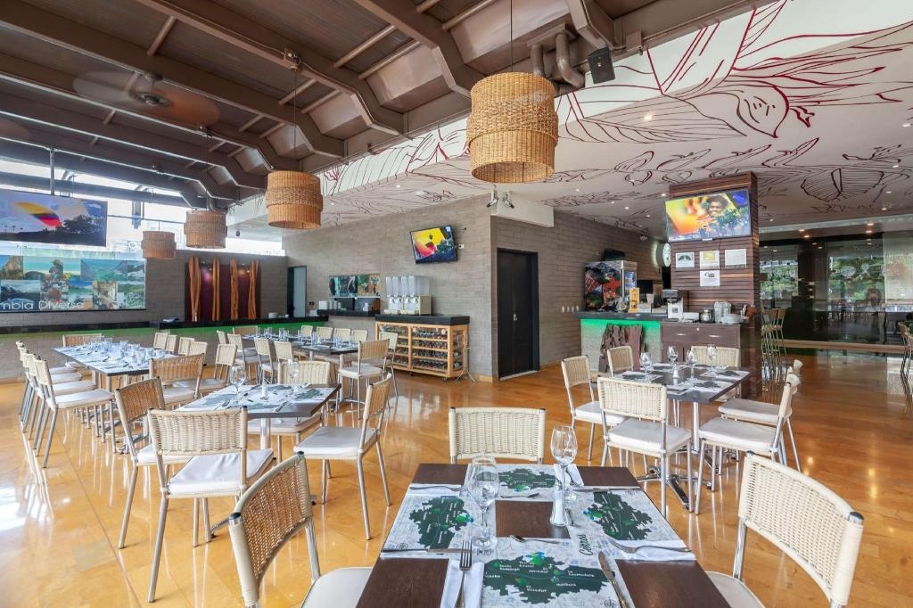 Diez Hotel Categoria Colombia  Dining  Restaurant 1