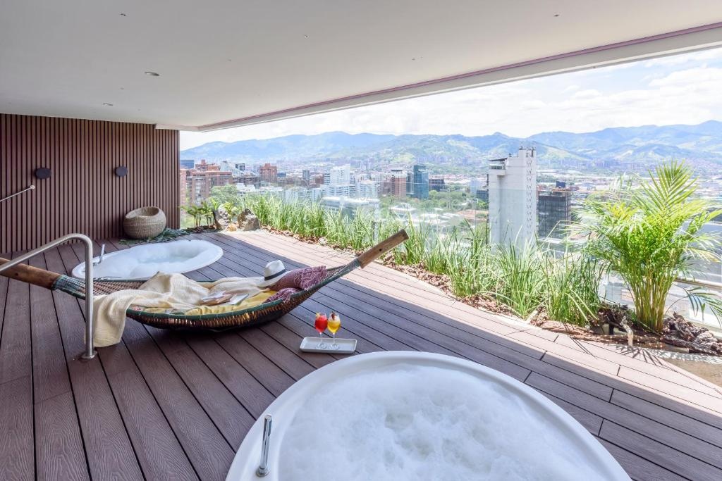 Diez Hotel Categoria Colombia  Facilities  Balconyterrace 1