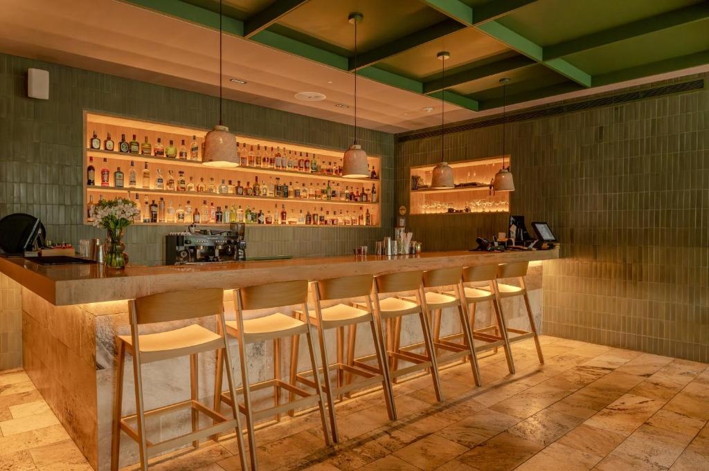 The Charlee Lifestyle Hotel  Dining  Restaurant 8