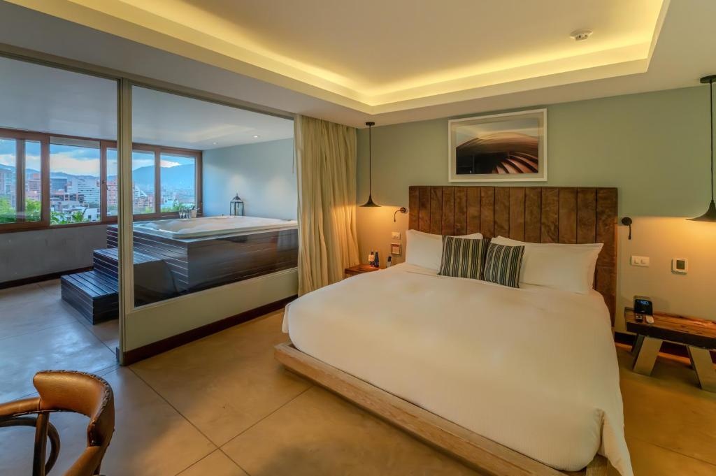 The Charlee Lifestyle Hotel  Rooms  Rooms Image 7 7