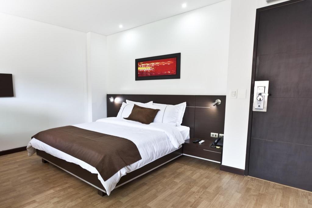 Sky Medellin Hotel  Rooms  Junior Suite Double 40