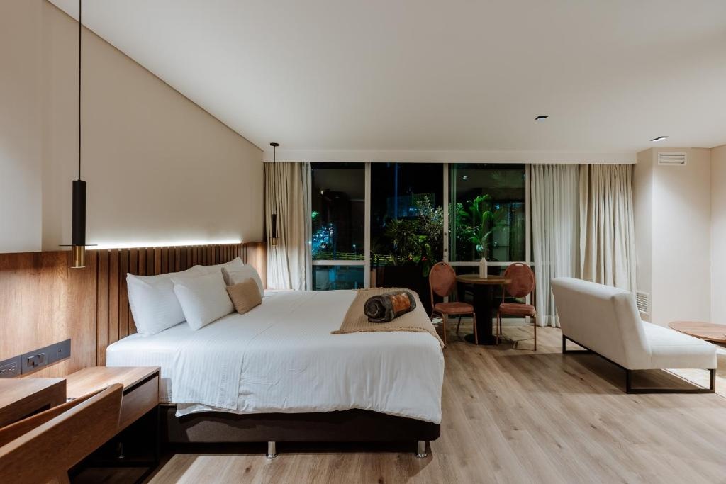 Sky Medellin Hotel  Rooms  Rooms Image 2 2