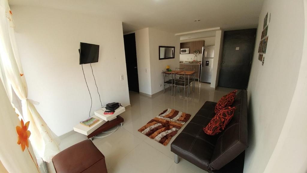 SUITABLE FURNISHED FOR GROUPS NEAR THE POBLADO  Rooms  Rooms Image 1 1