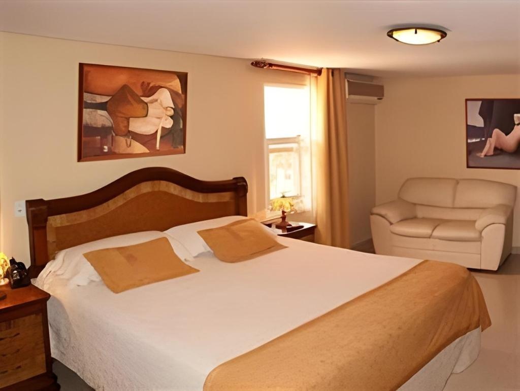 Hotel Boutique Alma Medellin  Rooms  Elegant View 3