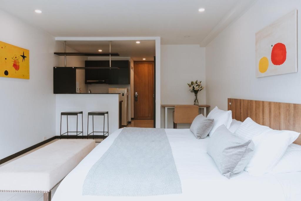 Travelers Orange Suites  Rooms  Double Room 1