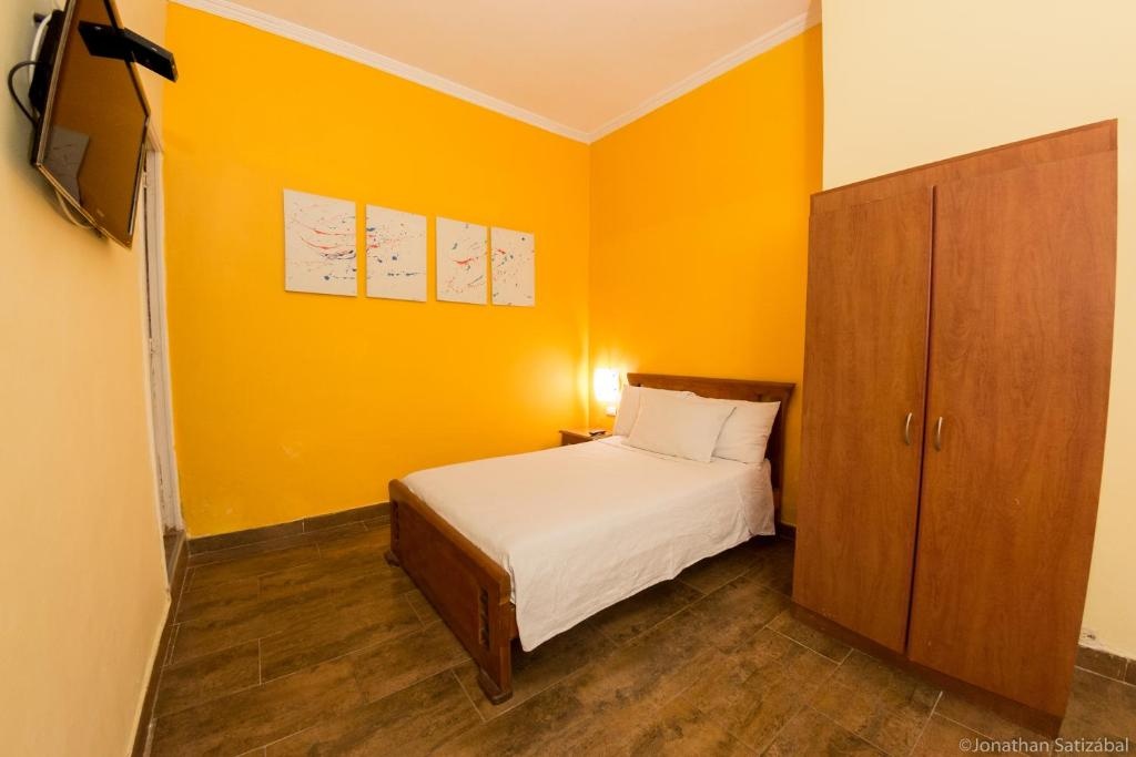 61Prado Hotel  Rooms  Standard Single Room 17