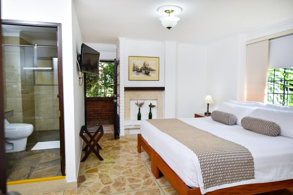La Campana Hotel Boutique  Facilities  Bathroom 1