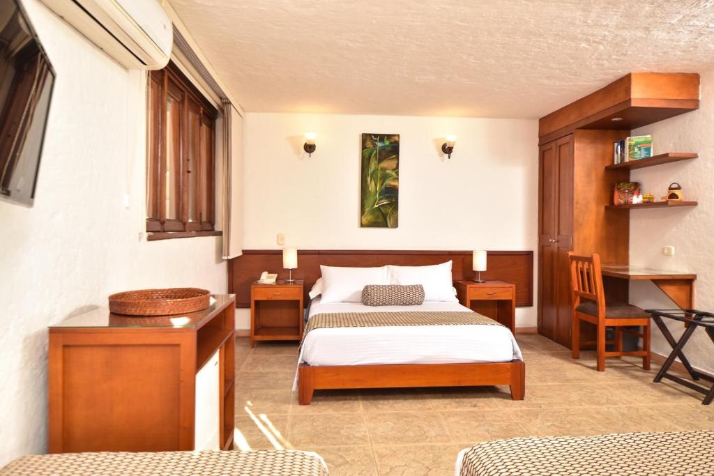 La Campana Hotel Boutique  Rooms  Quadruple Room 7
