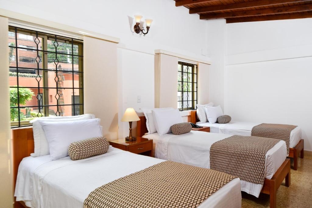 La Campana Hotel Boutique  Rooms  Triple Room 4