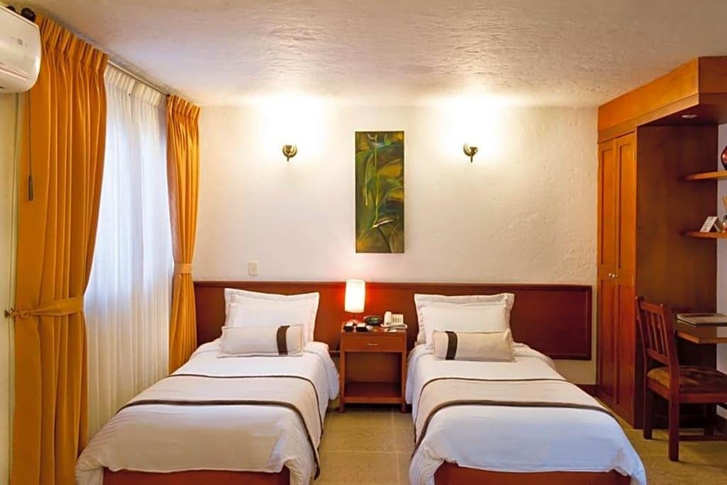 La Campana Hotel Boutique  Rooms  Rooms Image 9 9