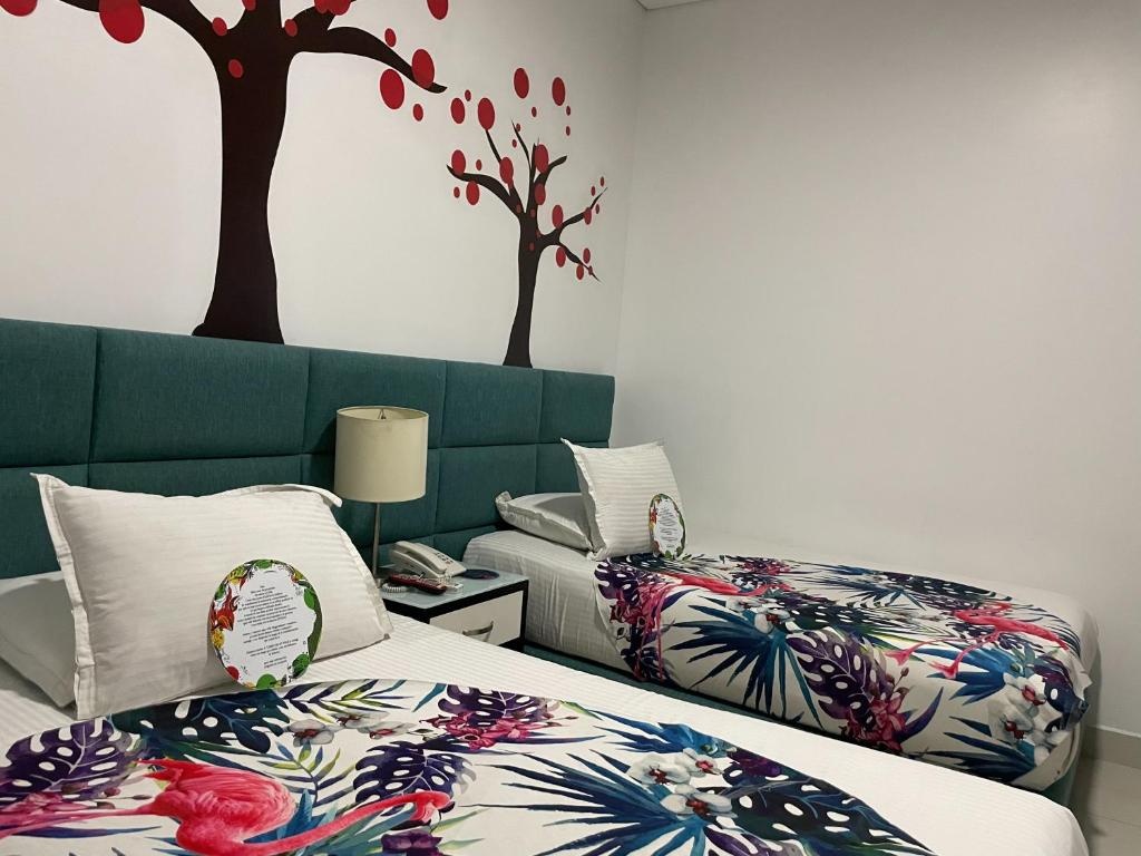 Hotel Bolivariana Plaza Medellin  Rooms  Standard Twin Room 4