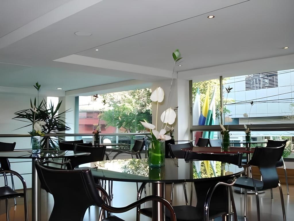 Hotel Lincoln  Dining  Restaurant 8