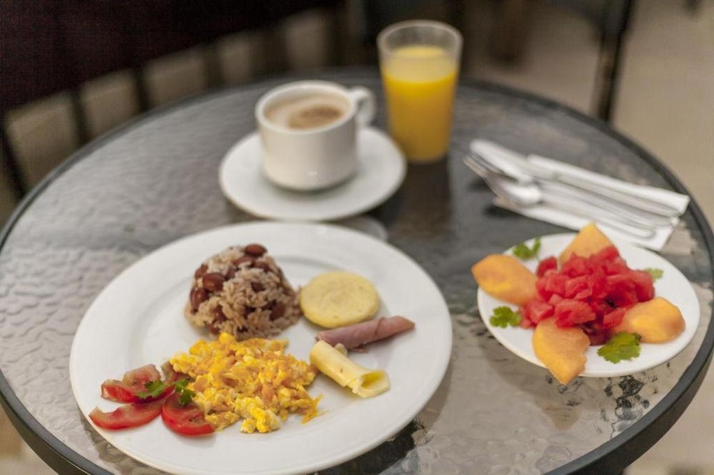 Hotel Poblado Boutique Express  Dining  Dining Image 1 1
