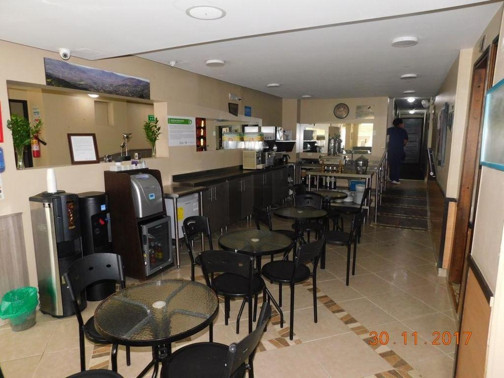 Hotel Poblado Boutique Express  Dining  Dining Image 4 4