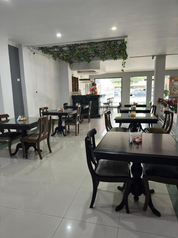 Hotel Prince Plaza  Dining  Dining Image 1 1
