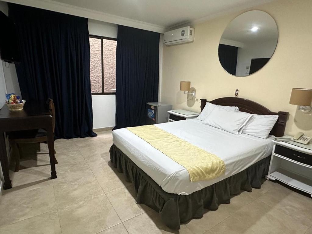 Hotel Prince Plaza  Rooms  Rooms Image 5 5