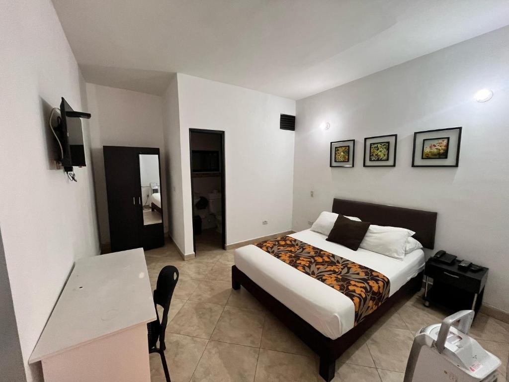 Hotel Quinta Avenida  Rooms  Double Room 6