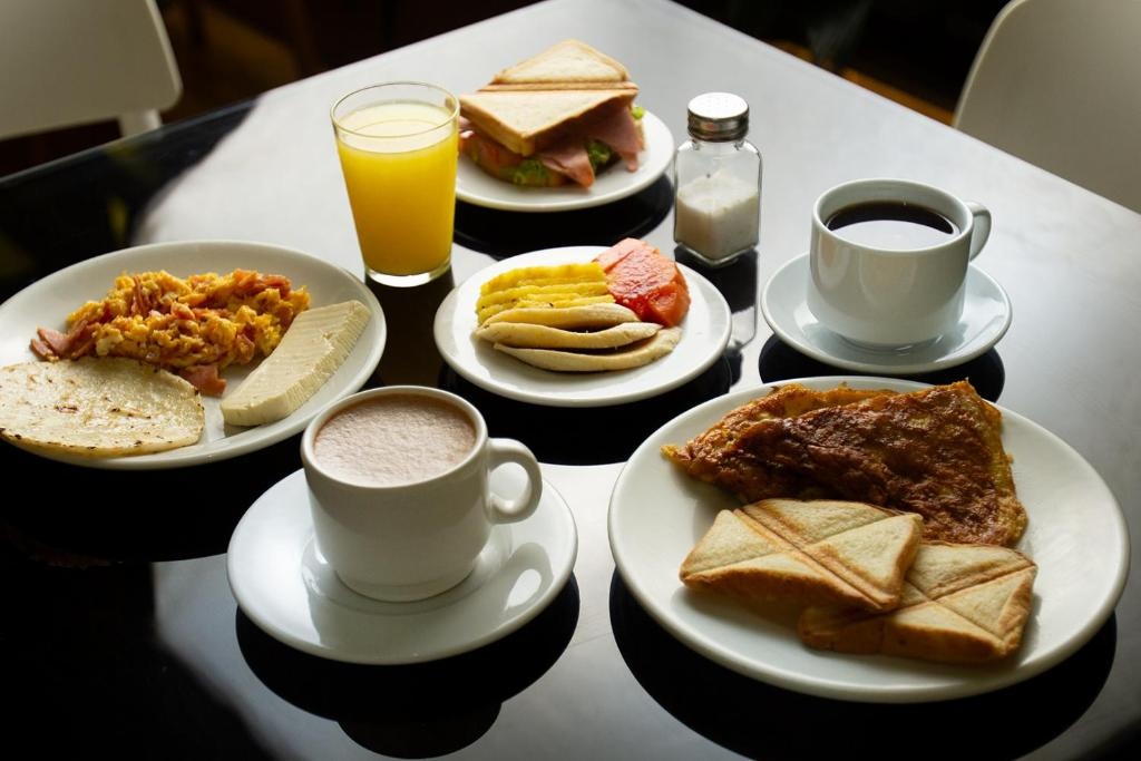 Hotel Veler Restaurante  Dining  Food And Beverages 1