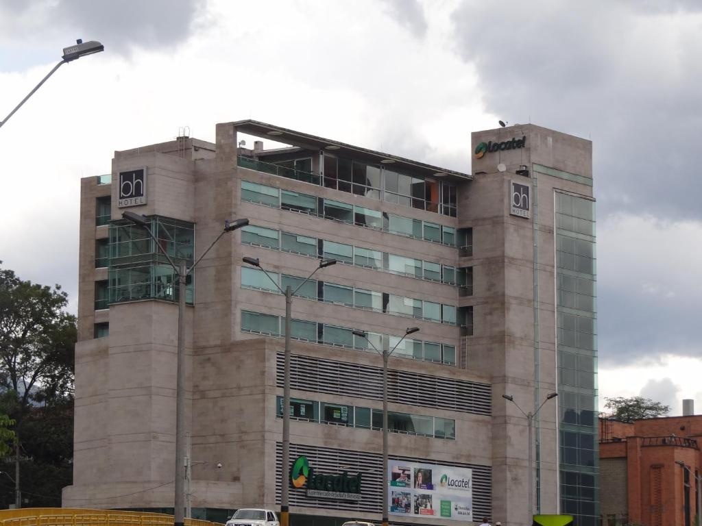 Hotel Bh El Poblado  Property Views  Entrance 12