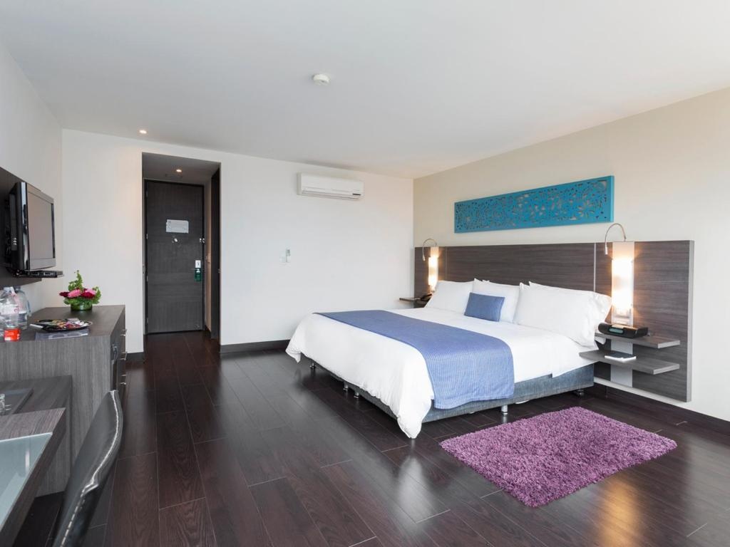 Hotel Bh El Poblado  Rooms  King Room 4