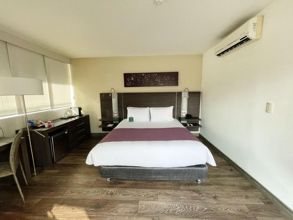 Hotel Bh El Poblado  Rooms  Rooms Image 18 18