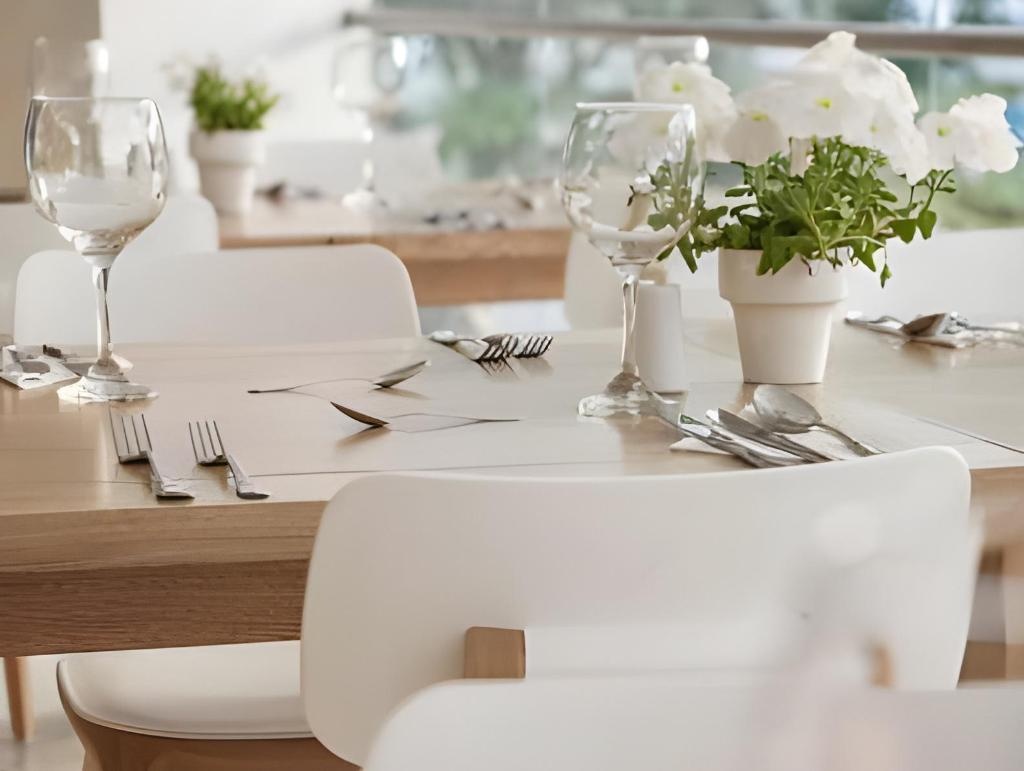 Inntu Hotel  Dining  Restaurant 6