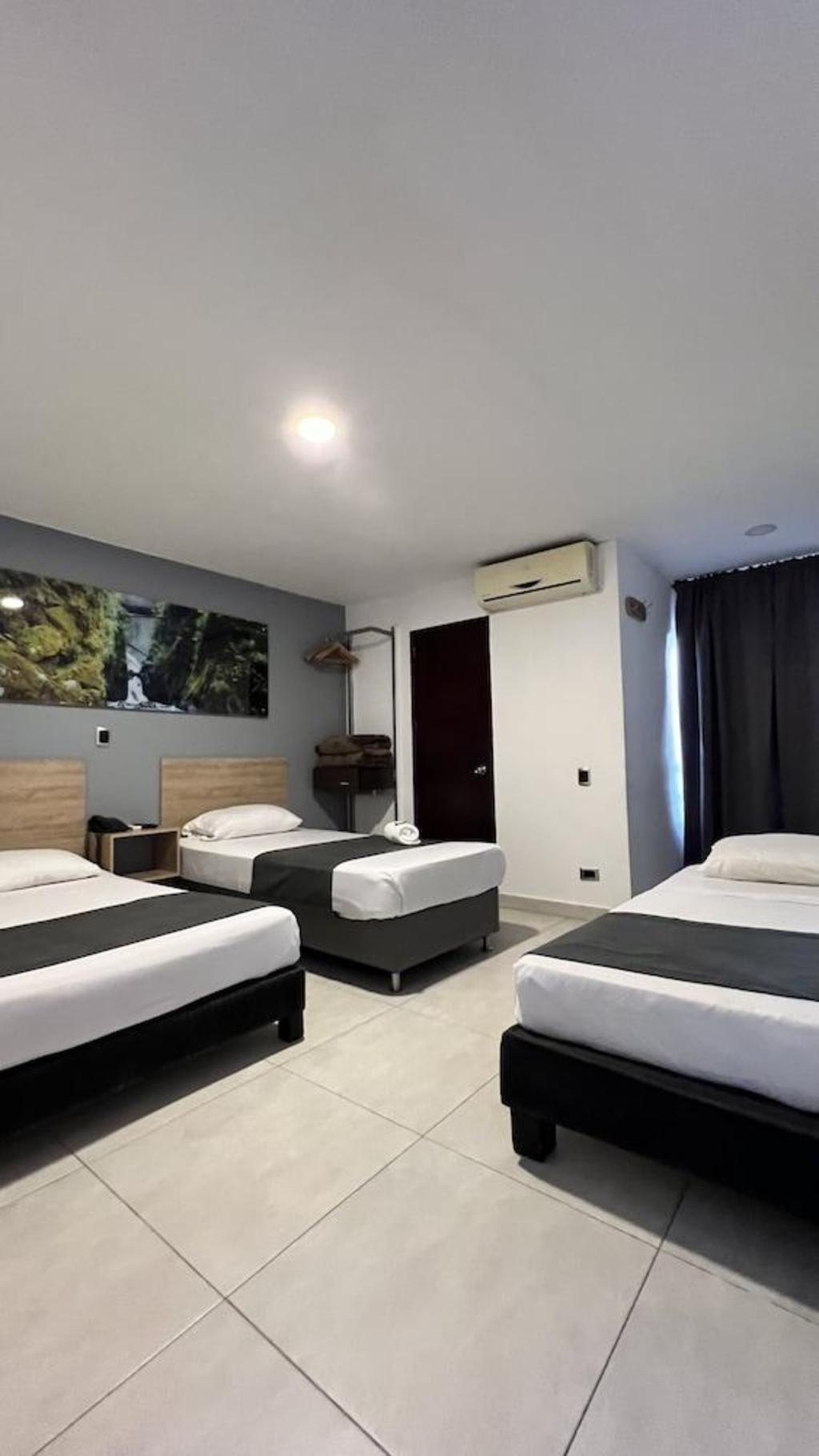 Hotel 33 Conquest  Rooms  Rooms Image 10 10