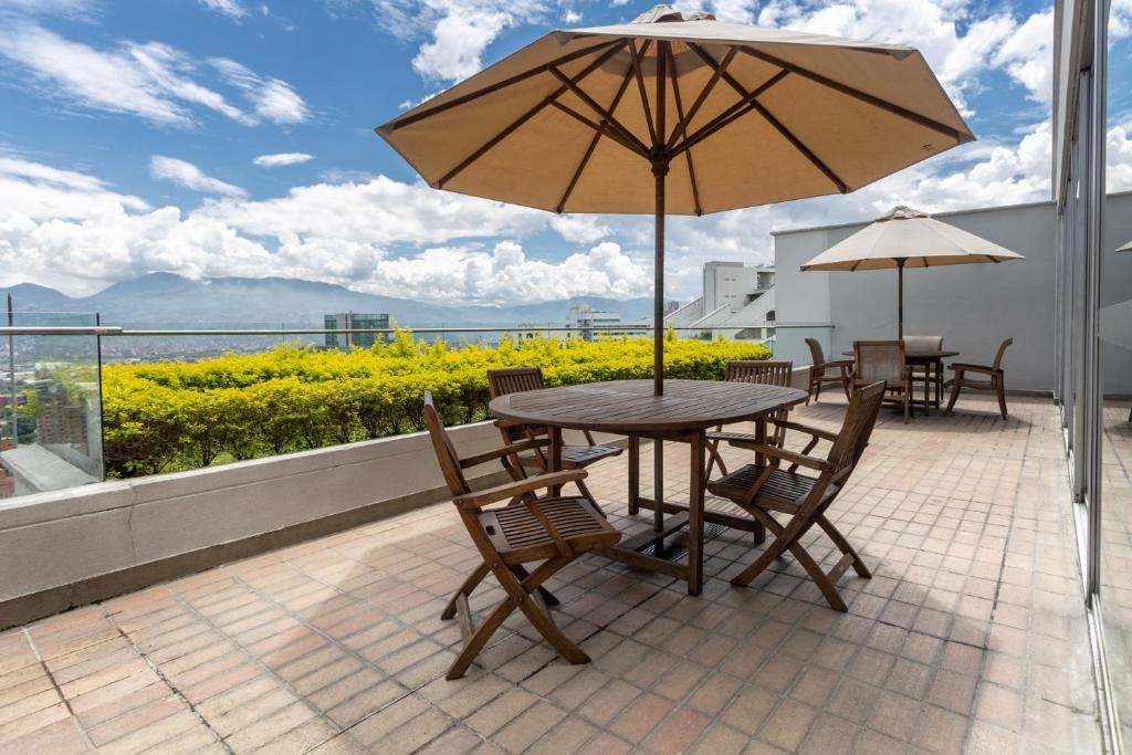 Hotel San Fernando Plaza  Facilities  Balconyterrace 42