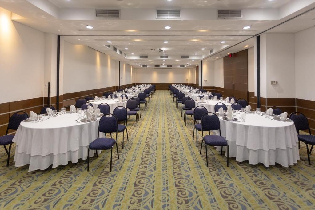 Hotel San Fernando Plaza  Facilities  Banquet Hall 54