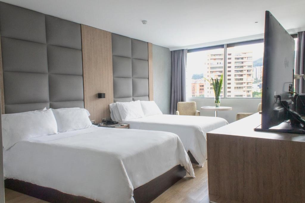 Hotel San Fernando Plaza  Rooms  Twin Room 11