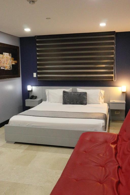 Hotel Lleras 10  Rooms  Guestroom 1