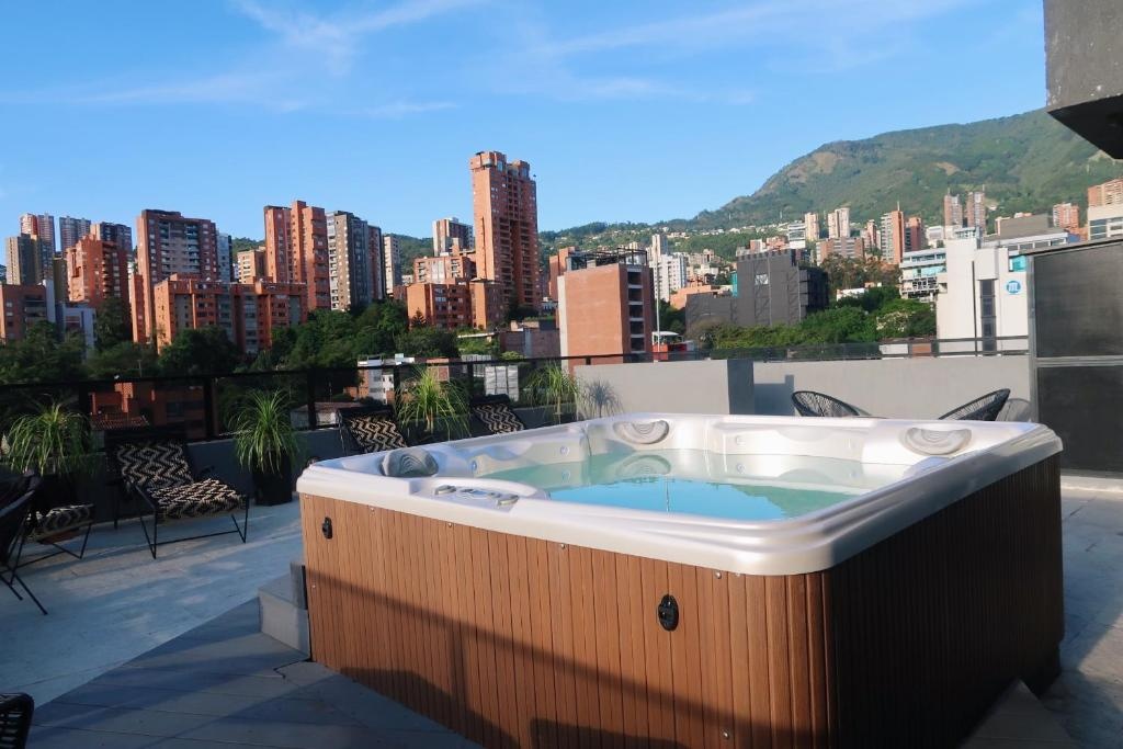 Hotel Dix  Facilities  Hot Tub 2