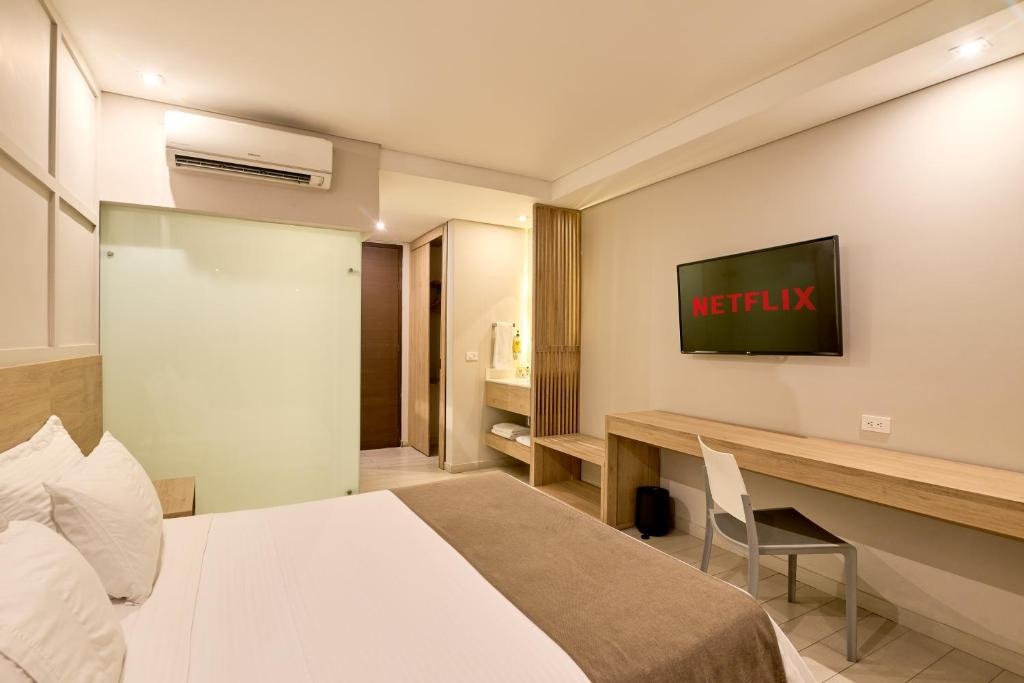 Hotel Dix  Rooms  Rooms Image 3 3