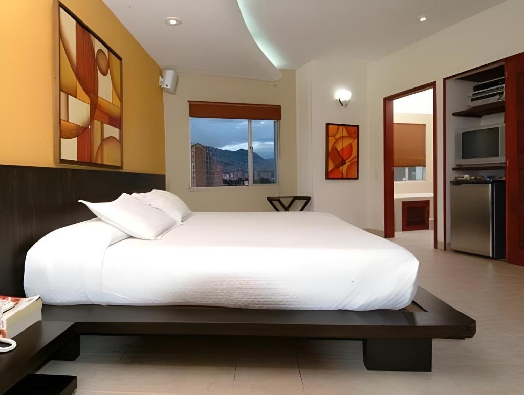 Hotel Mediterraneo  Rooms  Junior Suite 2
